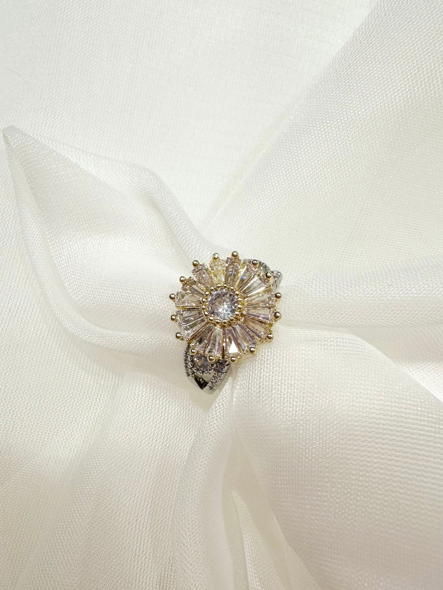 SUNFLOWER BAGUETTE RING