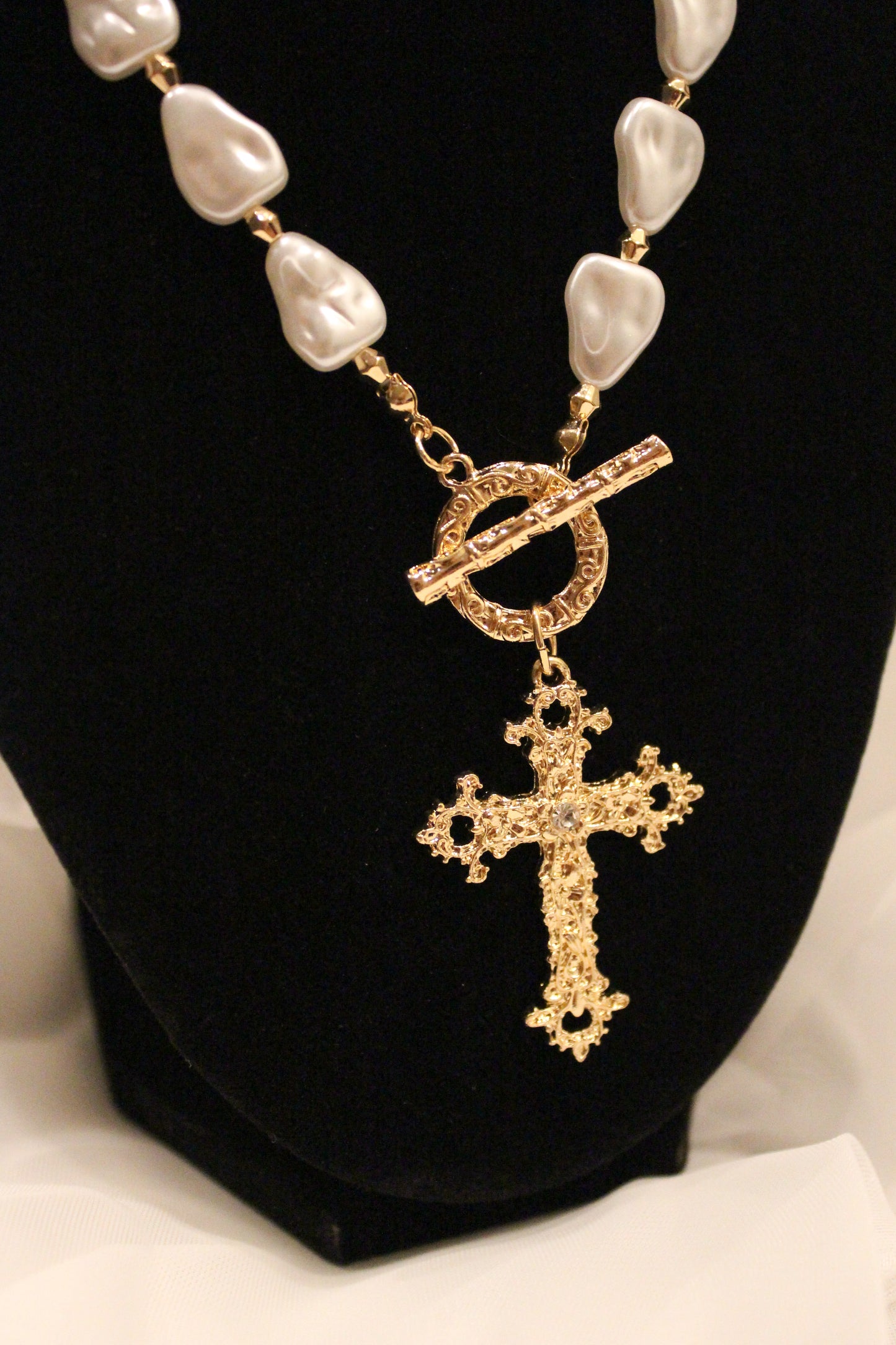 PEARL BEAD CROSS NECKLACE