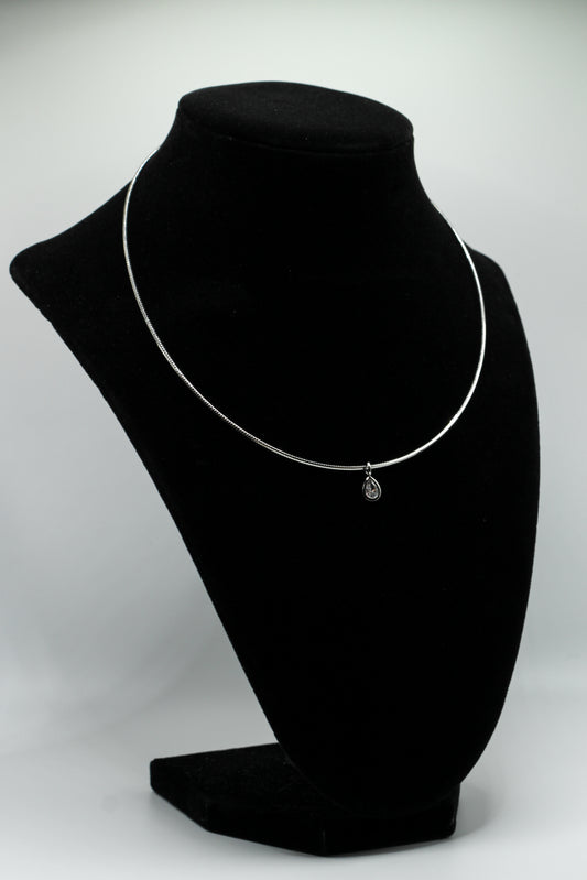 SILVER PEAR BEZEL WIRE NECKLACE