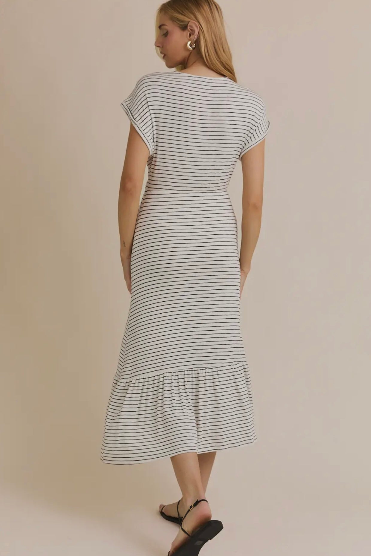 V-NECK SHORT SLEEVE STRIPED DRESS