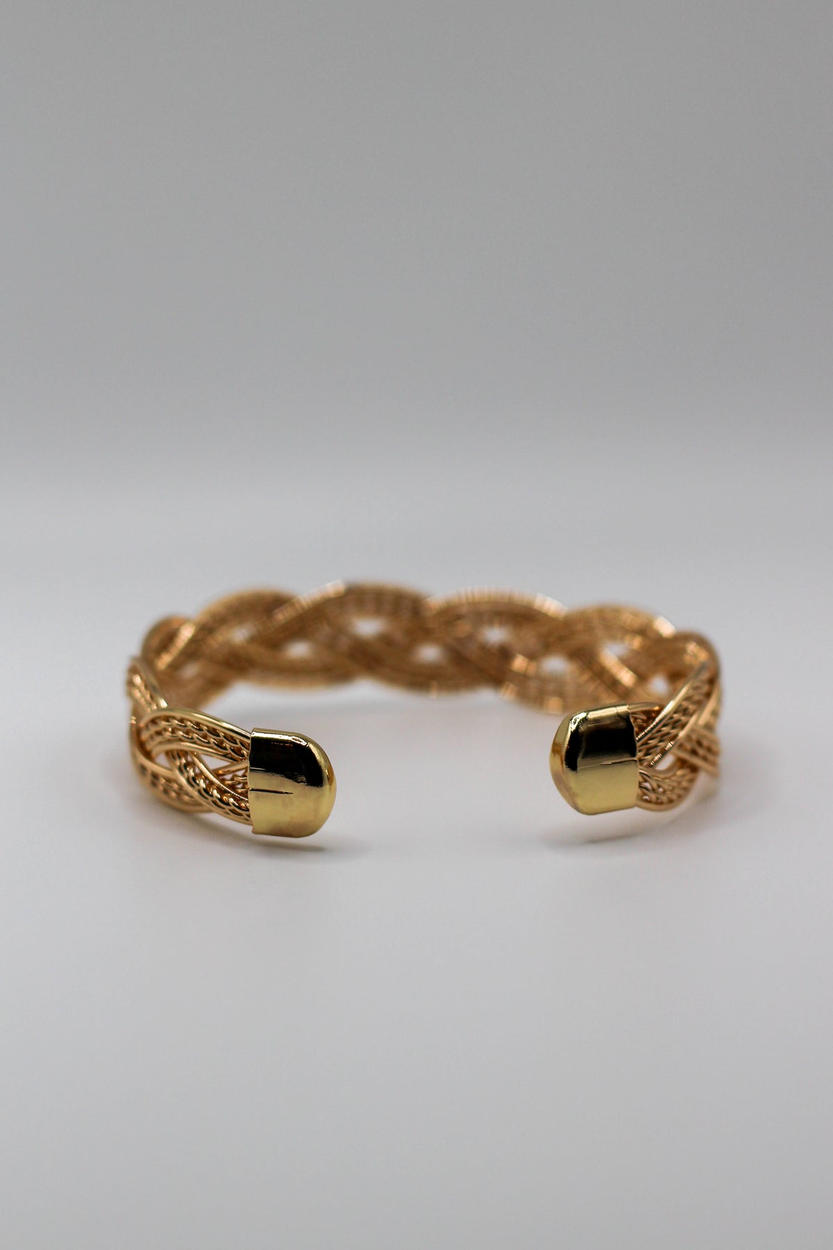 GOLD TWIST CUFF BRACELET