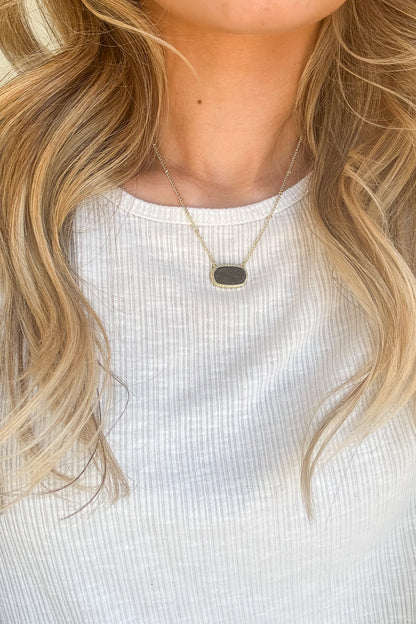 OVAL STONE NECKLACE