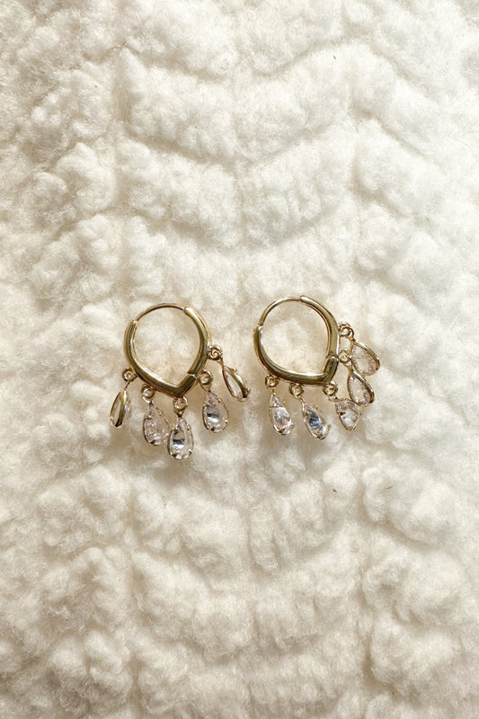 DANGLE CRYSTAL HUGGIES