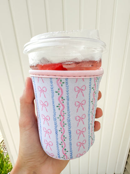 SMALL COQUETTE COFFEE SLEEVE
