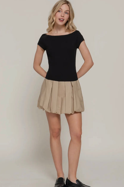 BLACK RIBBED CAP SLEEVE TOP