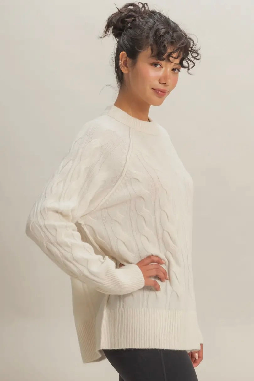 “CREAM” OVERSIZED PULLOVER SWEATER