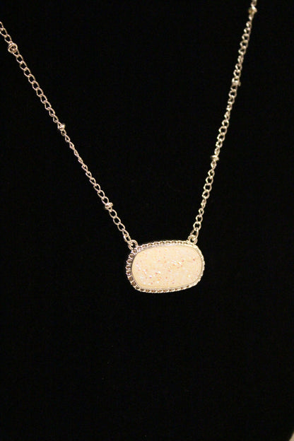 OVAL STONE NECKLACE