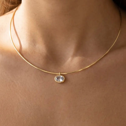 GOLD OVAL BEZEL WIRE NECKLACE