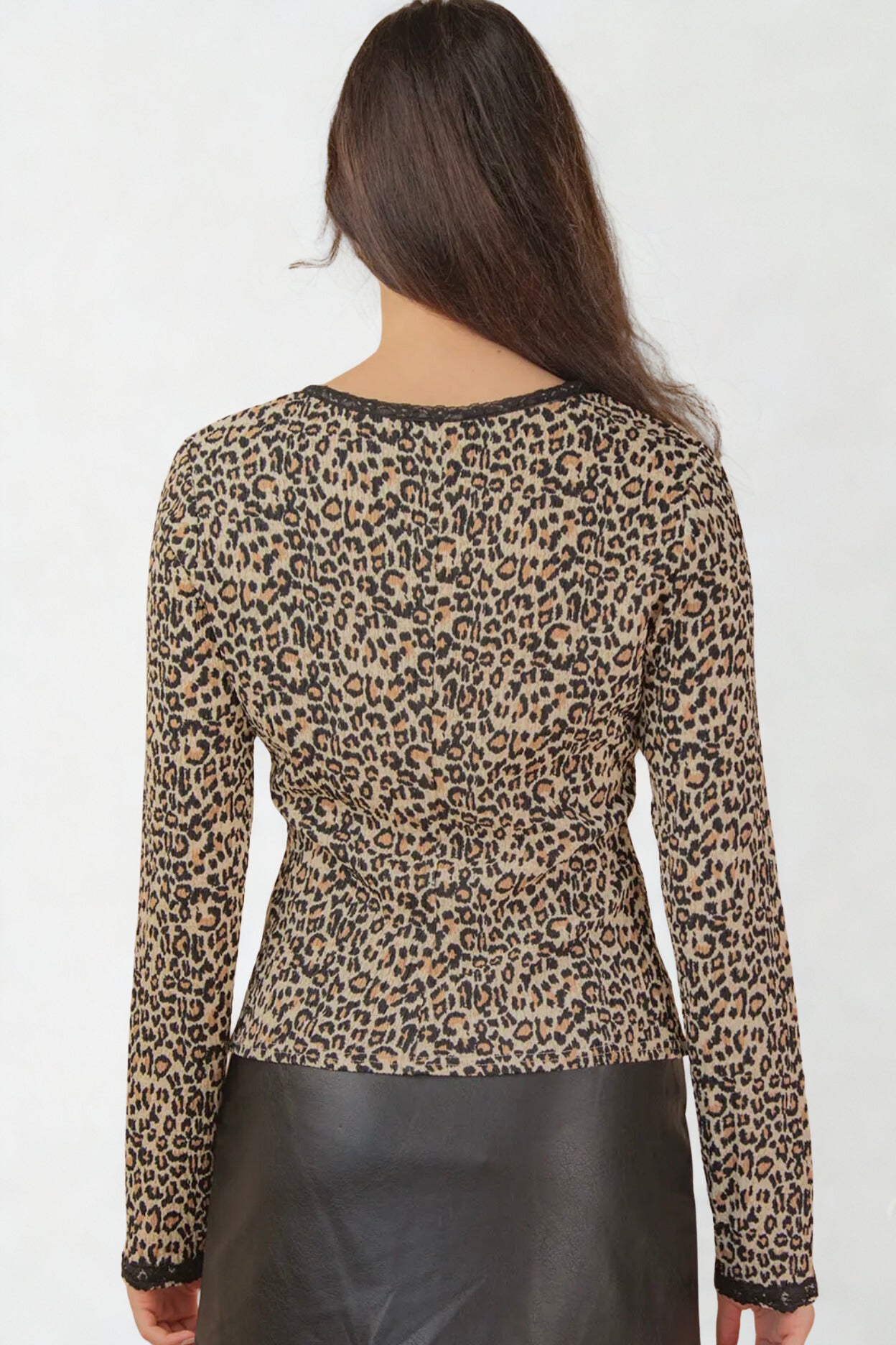 LEOPARD & LACE BUTTON UP