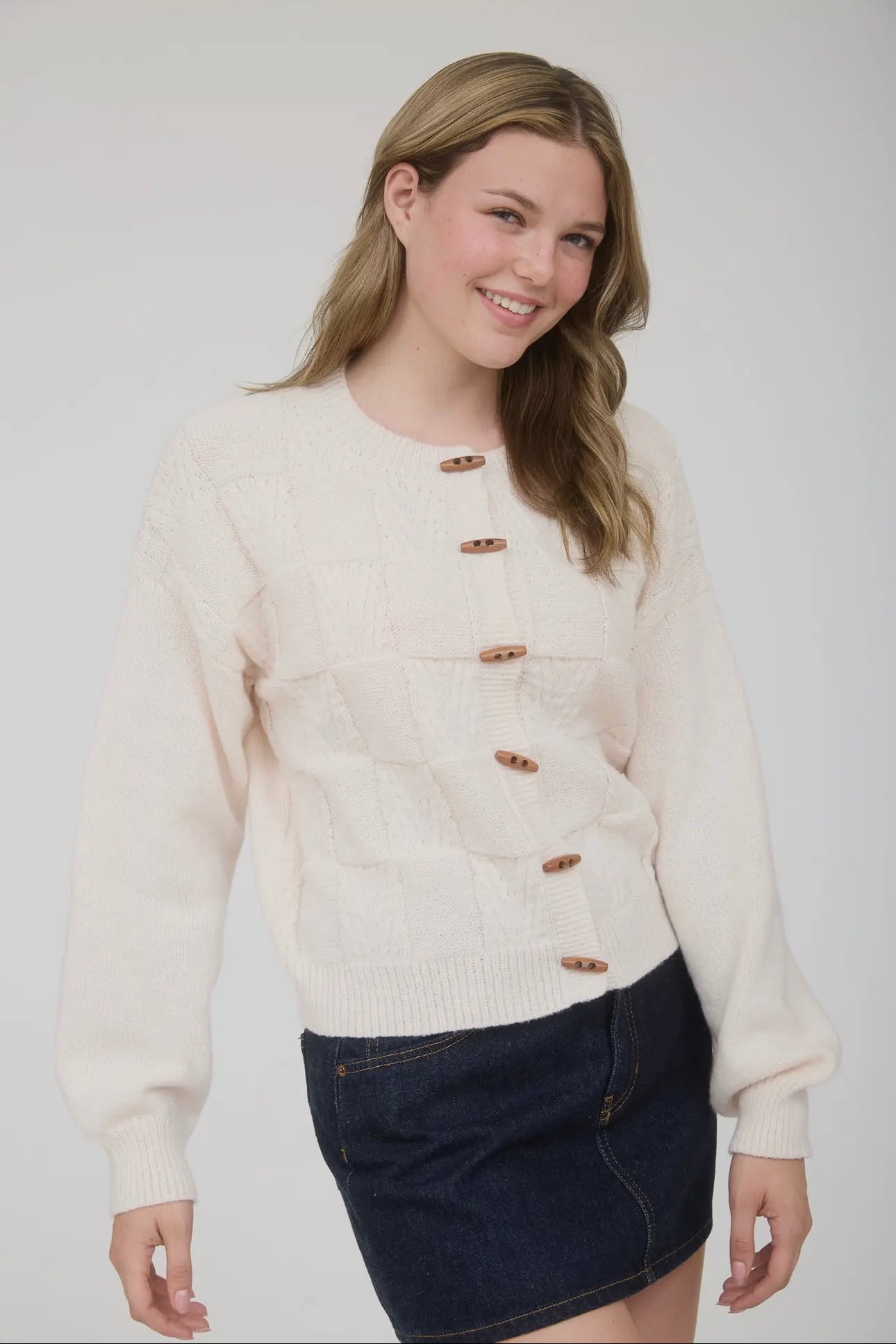 CREAM KNIT TOGGLE CARDIGAN