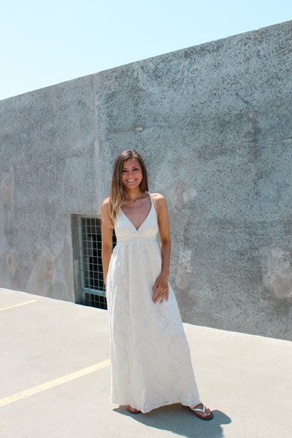 CROSS BACK DETAIL MAXI DRESS