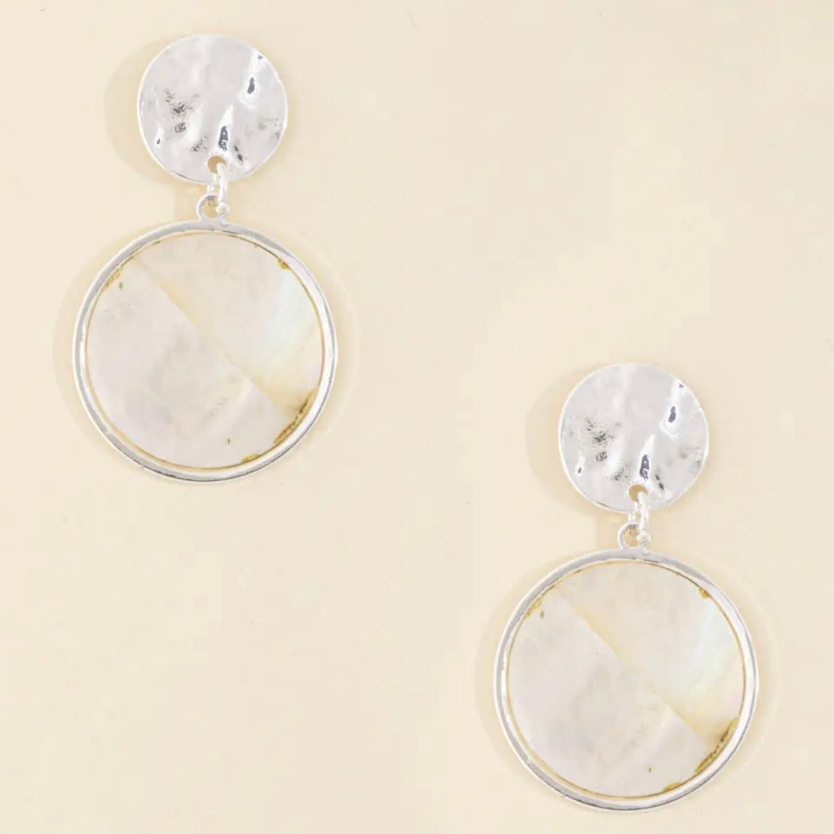 SILVER HAMMERED PEARL DROP EARRINGS