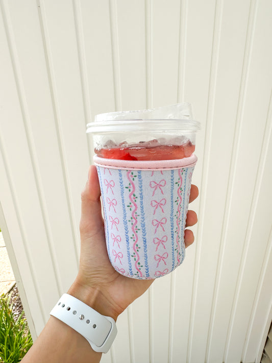 SMALL COQUETTE COFFEE SLEEVE