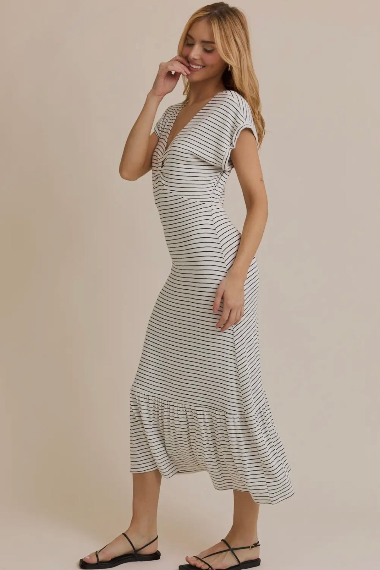 V-NECK SHORT SLEEVE STRIPED DRESS