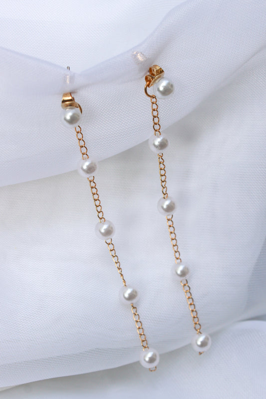 CHAIN AND PEARL EARRINGS