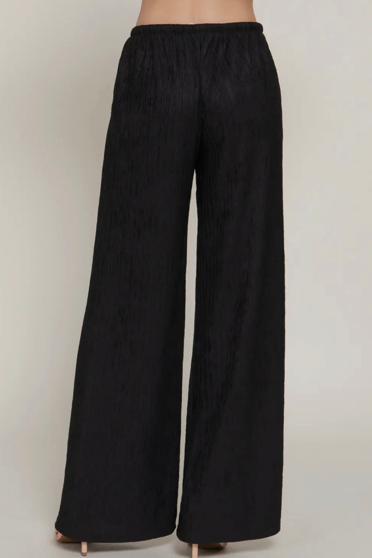 BLACK CRINKLE KNIT PANTS