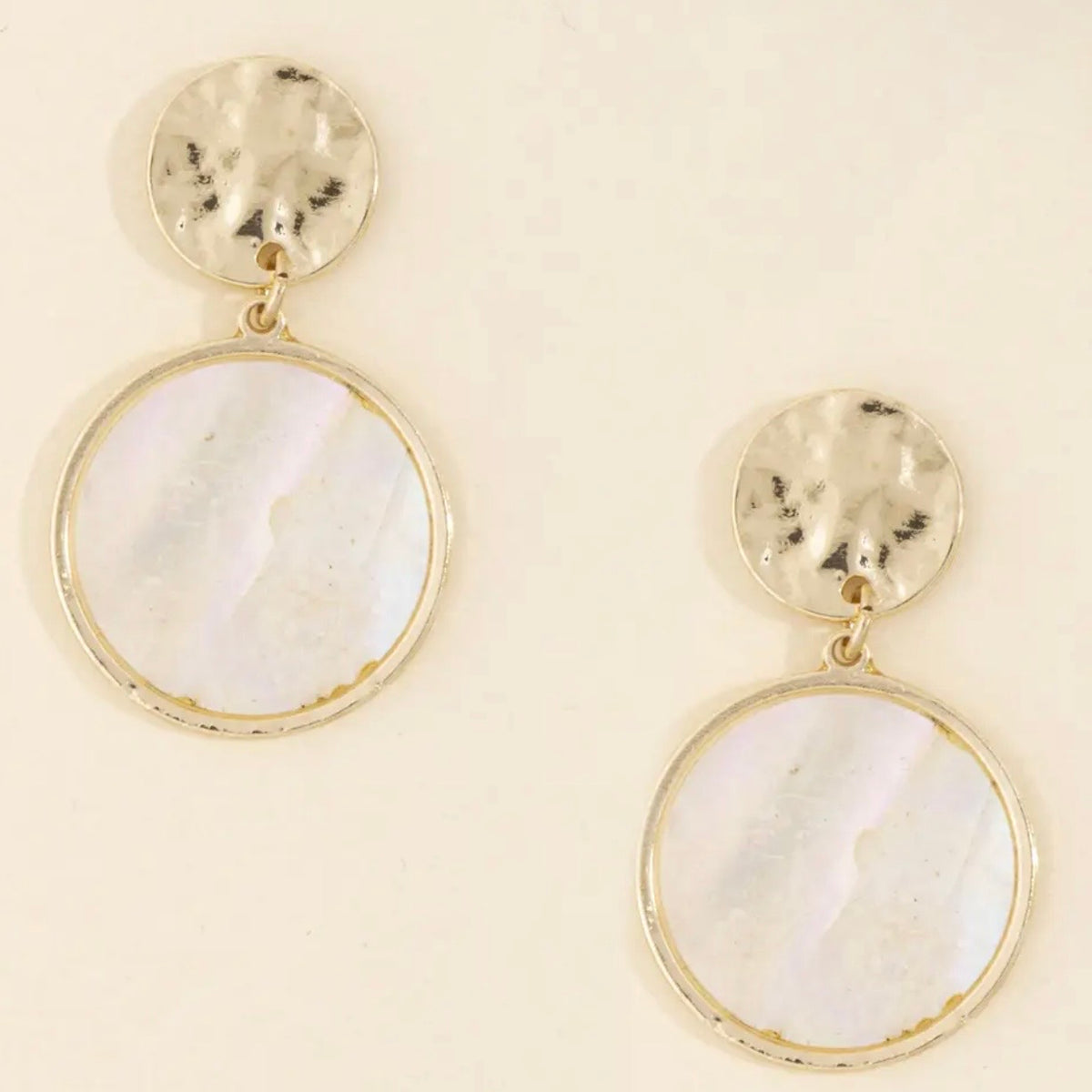 GOLD HAMMERED PEARL DROP EARRINGS