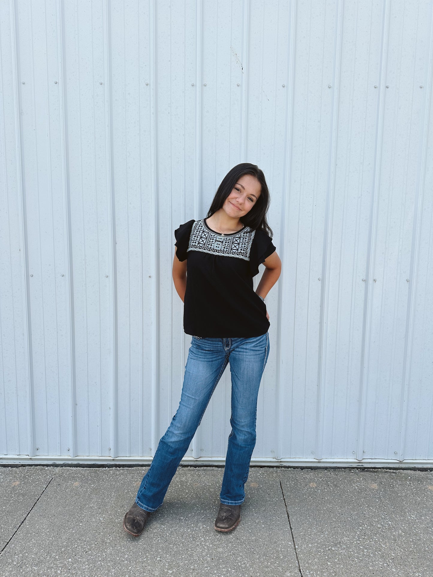 EMBROIDERED RUFFLE TOP