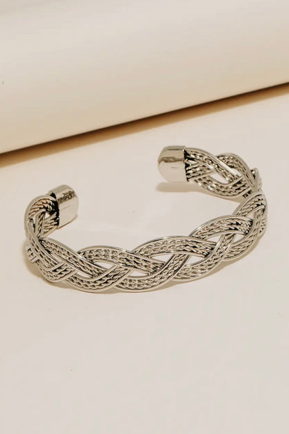 *PREORDER* METALLIC TWIST CUFF BRACELET
