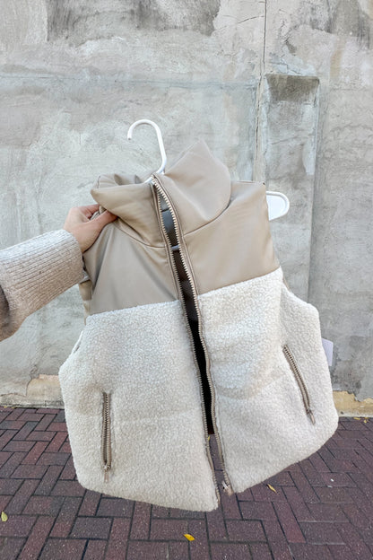 REVERSIBLE CREAM SHERPA VEST