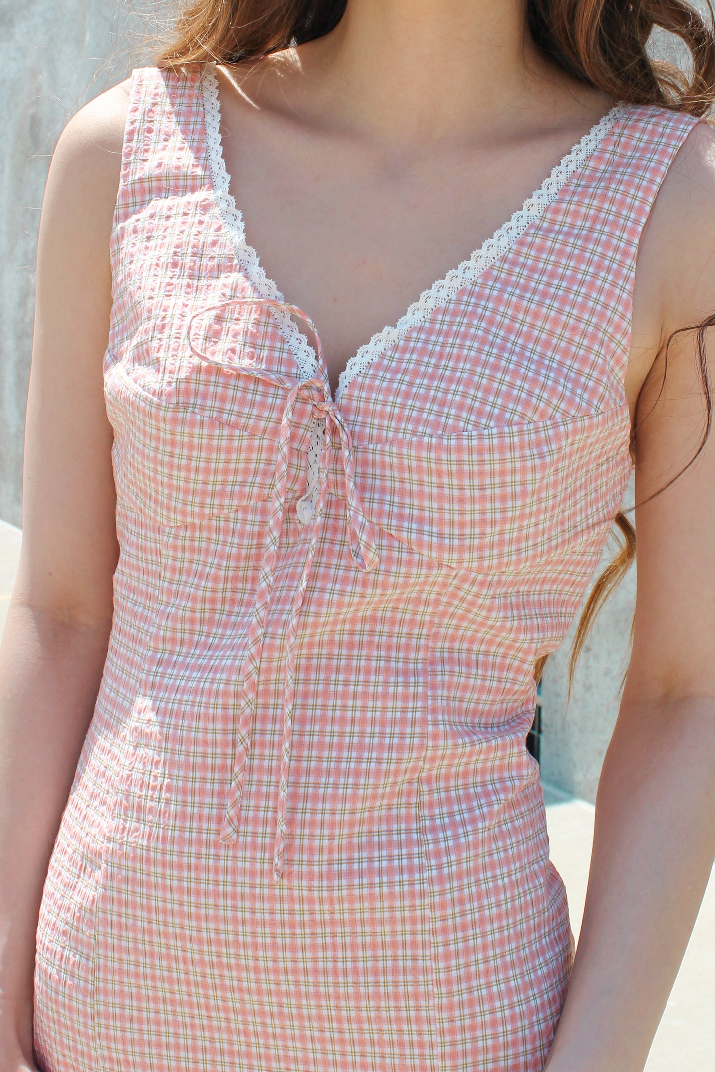 LACE TRIM DETAIL V-NECK FRONT TIE SLEEVELESS DRESS