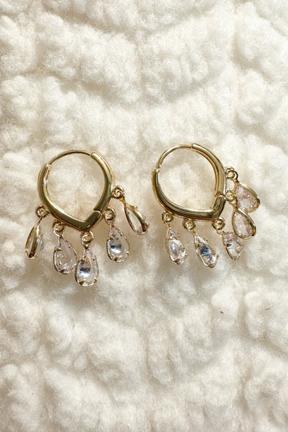 DANGLE CRYSTAL HUGGIES