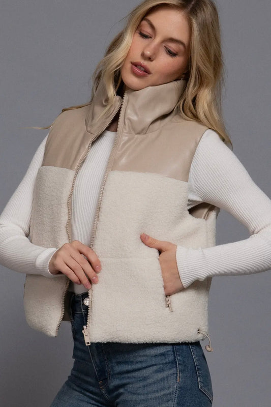 REVERSIBLE CREAM SHERPA VEST