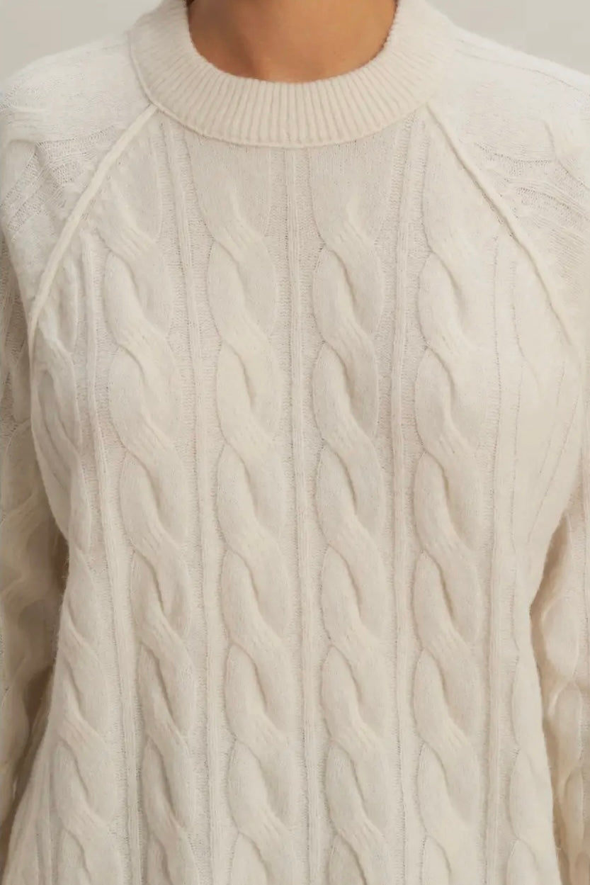 “CREAM” OVERSIZED PULLOVER SWEATER