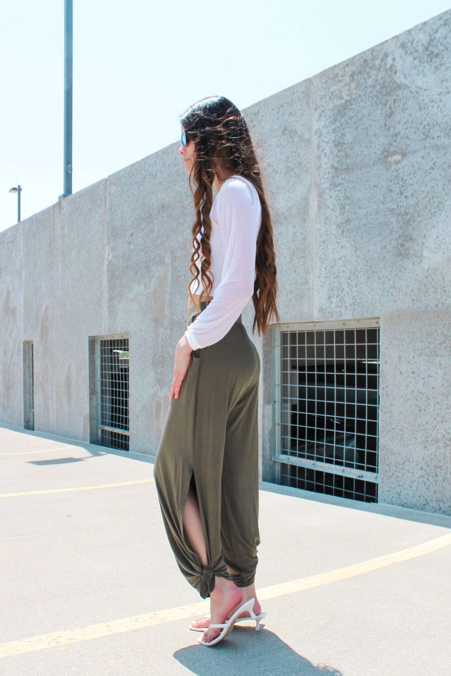SPLIT SIDE TIE ANKLE ELASTIC PANTS