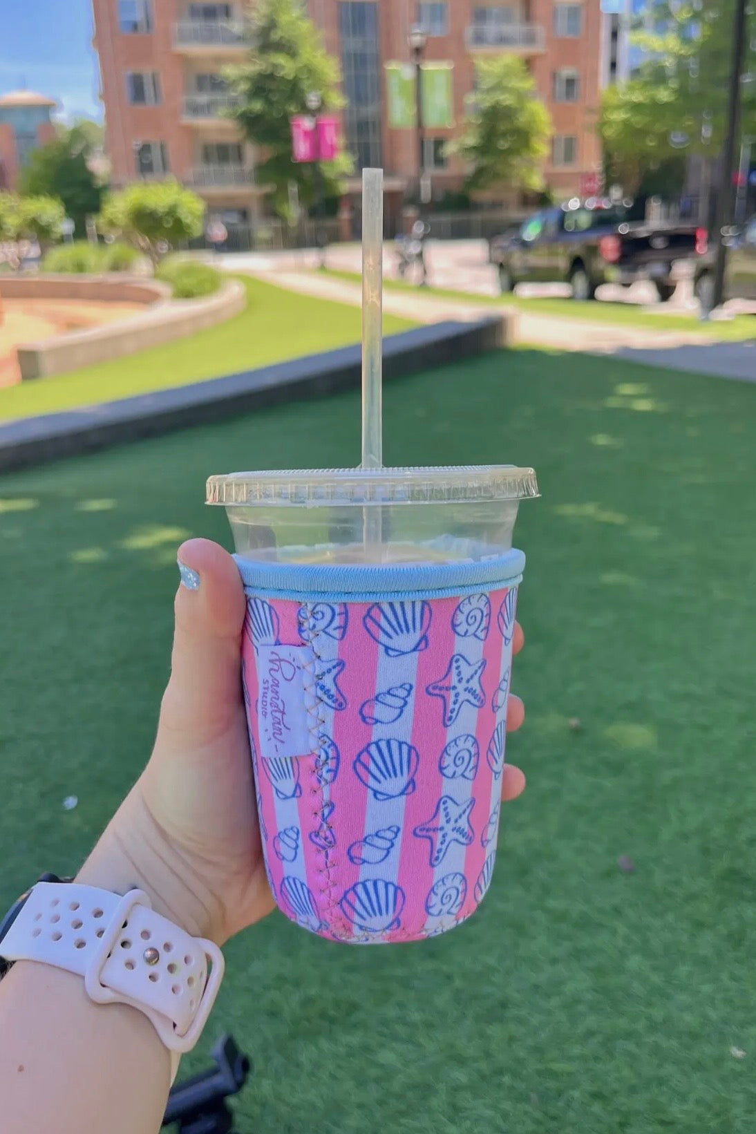 SHELLS & STRIPES DRINK SLEEVE