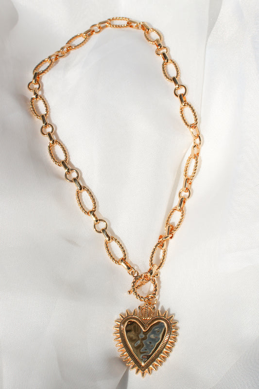 CHUNKY HEART PENDANT NECKLACE