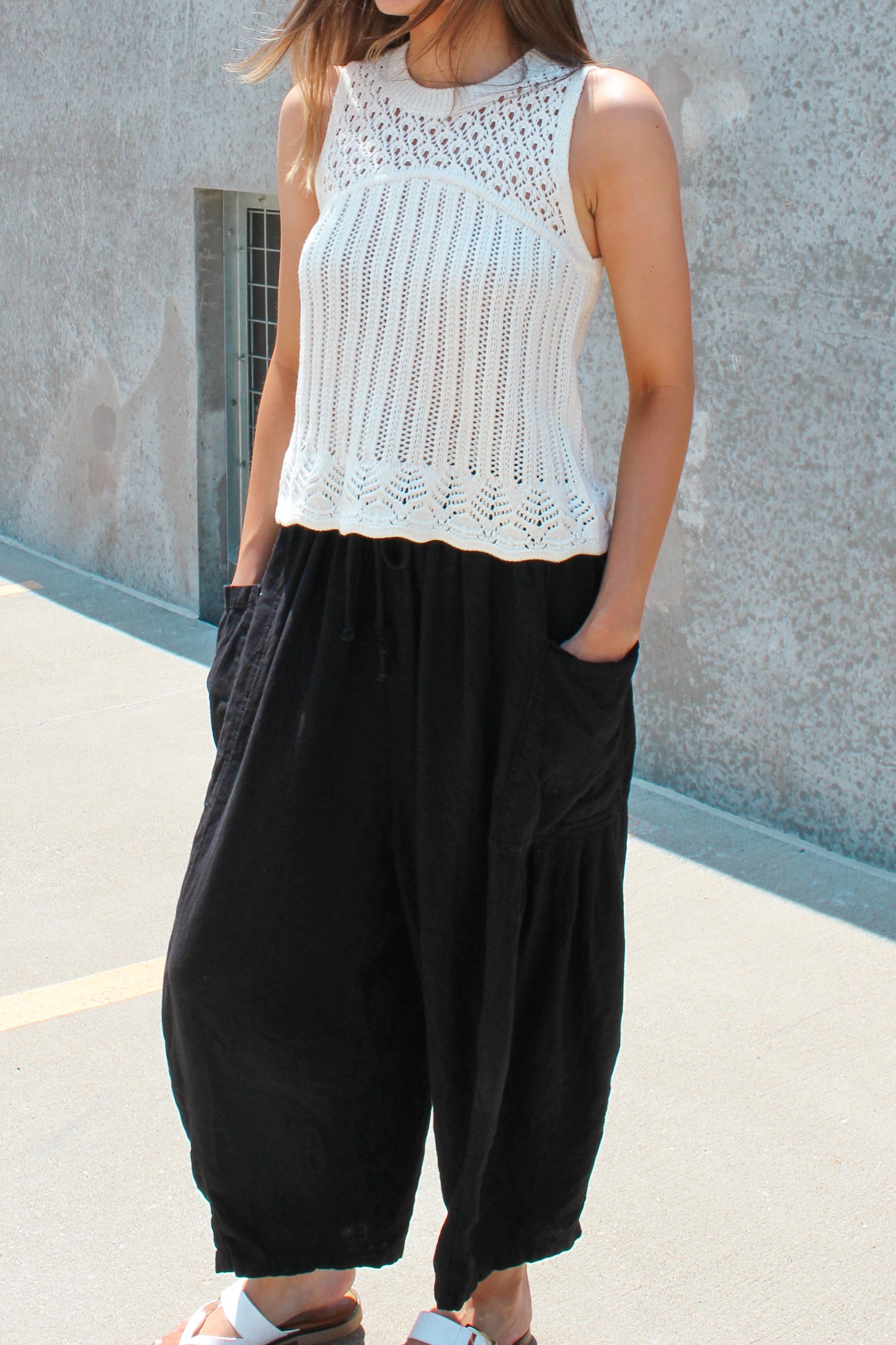 SLEEVELESS CROCHET SWEATER