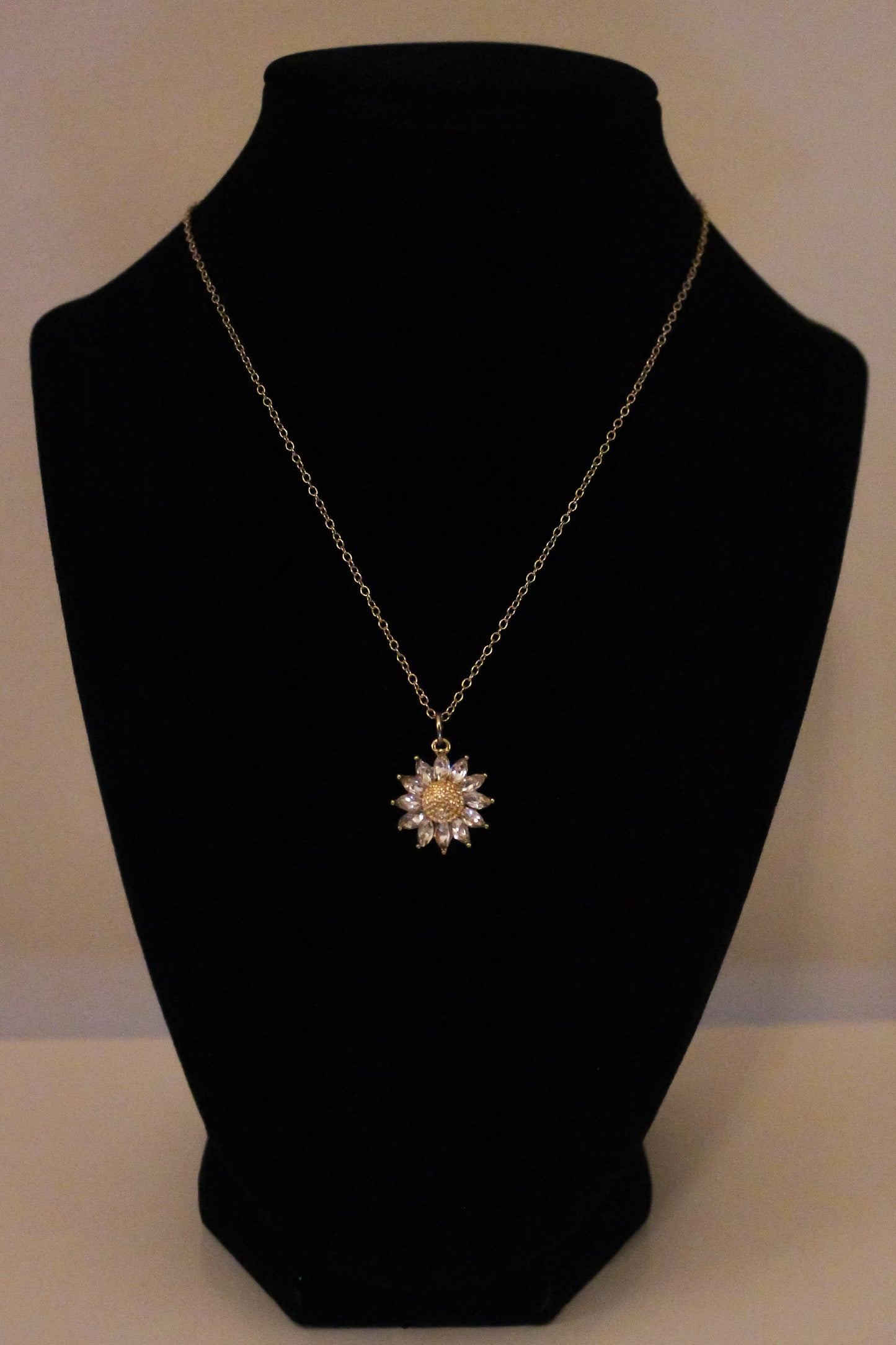 CRYSTAL SUNFLOWER NECKLACE