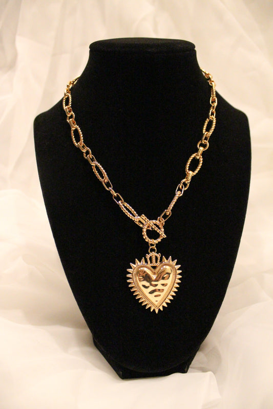 CHUNKY HEART PENDANT NECKLACE