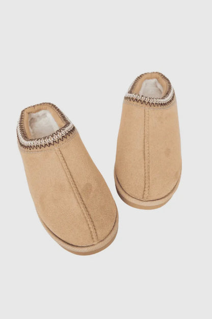 EMBROIDERED SLIPPERS