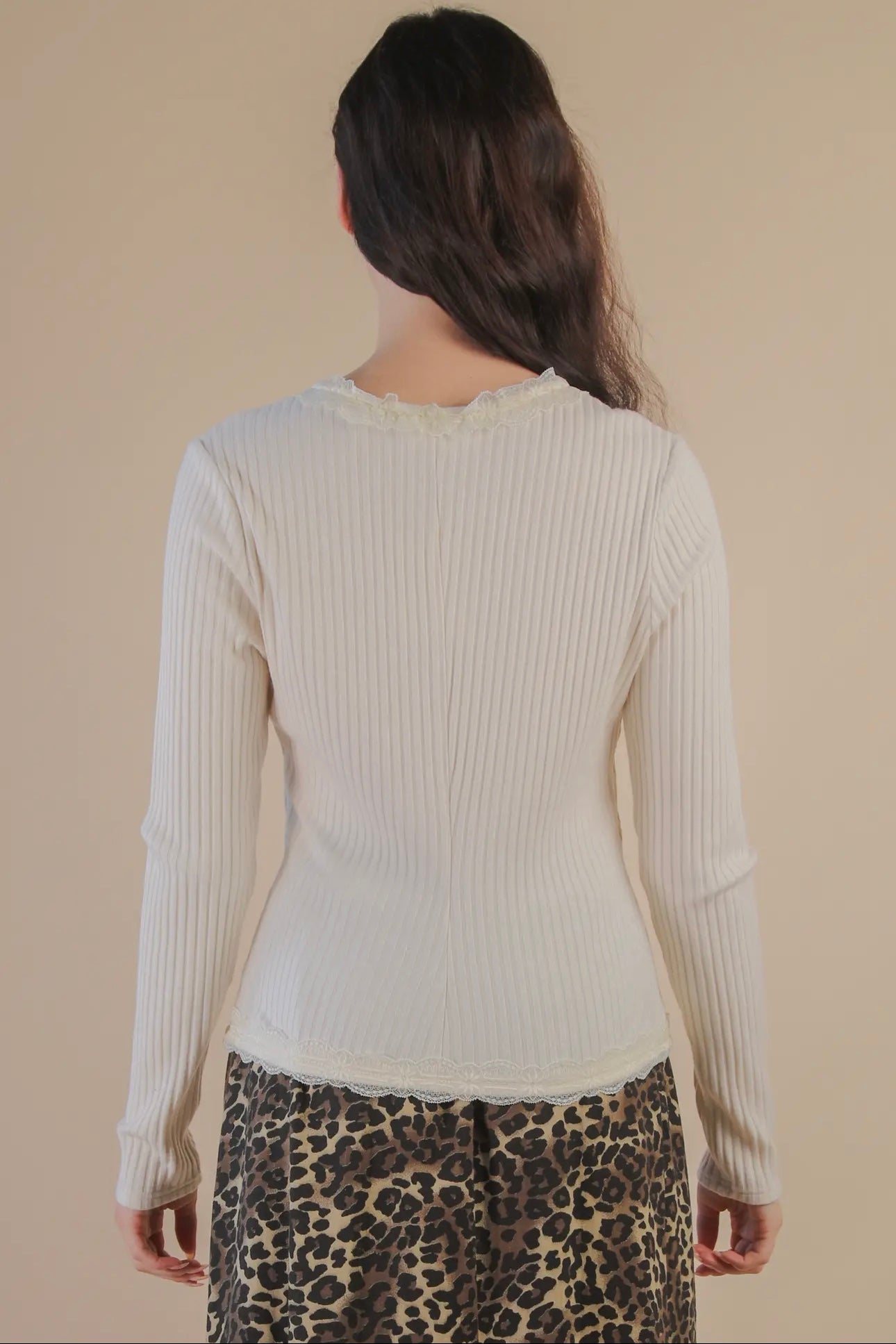 LAST ONE! ✨ RUFFLE & LACE LONG SLEEVE