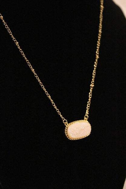 OVAL STONE NECKLACE