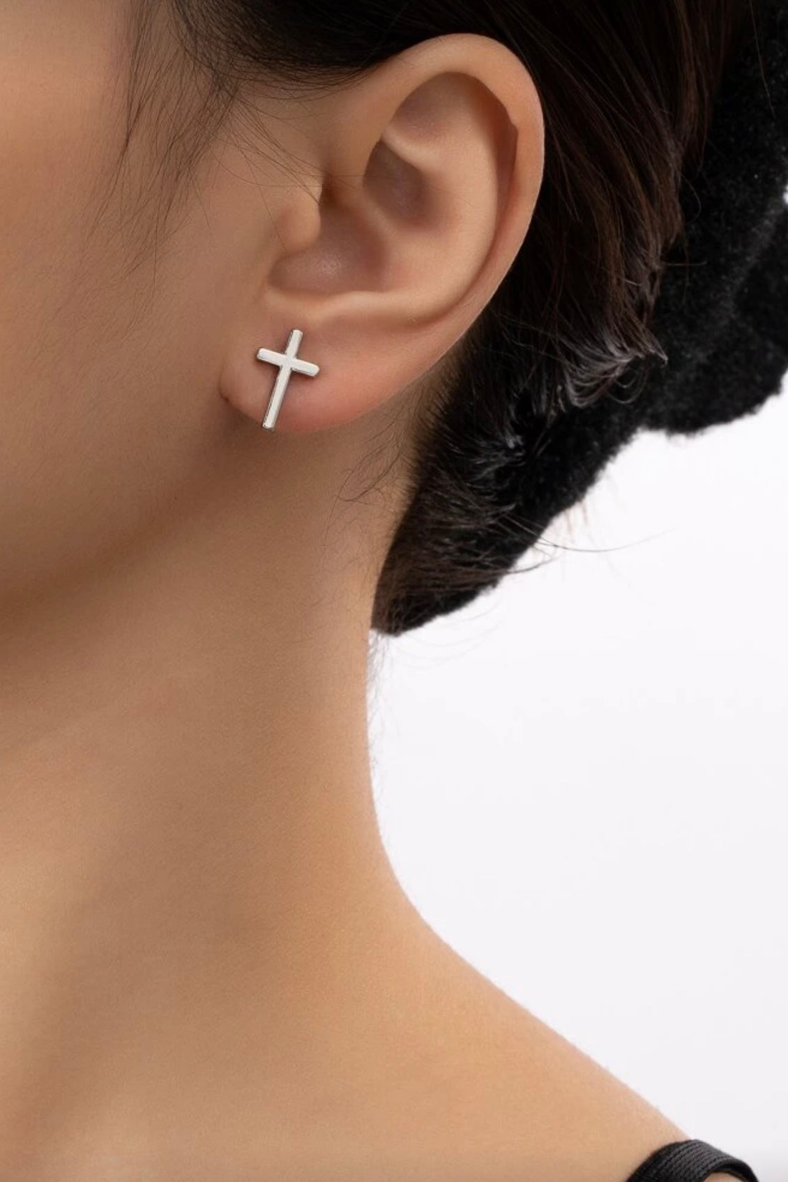 MINI CROSS STUD EARRINGS